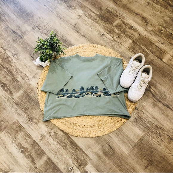 Newport Blue Oversized Greenish Cropped Tee - Picture 6 of 15
